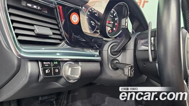 Porsche Panamera 2020 thumb 10