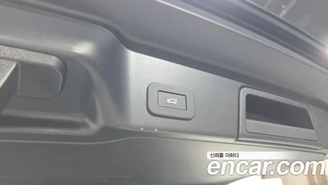 Land Rover Range Rover 2025 thumb 5