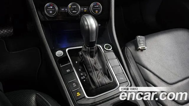 Volkswagen Jetta 2021 thumb 5