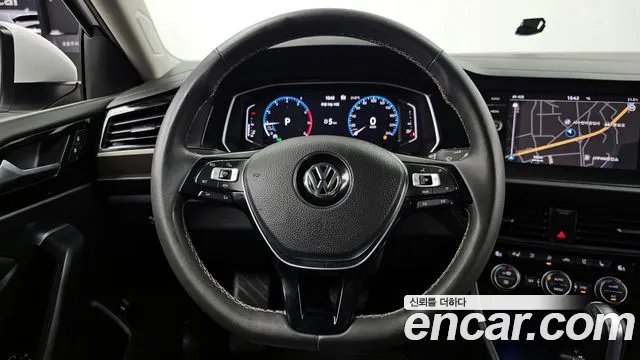 Volkswagen Jetta 2021 thumb 2