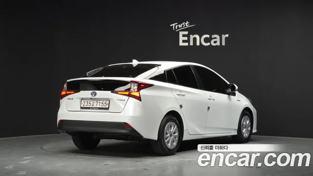 Toyota Prius 2021 thumb 7