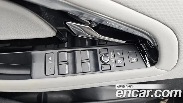 Land Rover Range Rover 2022 thumb 5