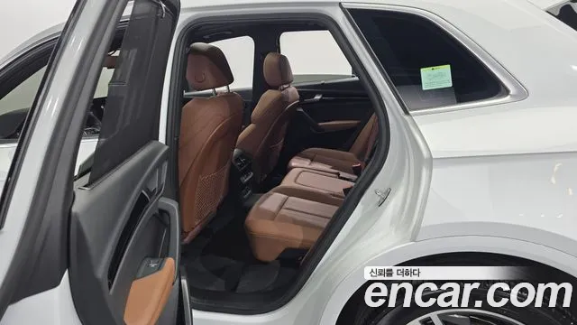 Audi Q5 2022 thumb 5