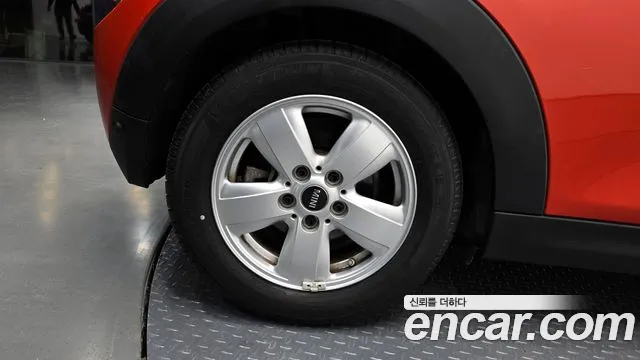 Mini Cooper 2019 thumb 3