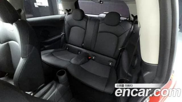 Mini Cooper 2019 thumb 9