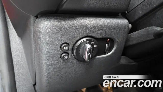 Mini Cooper 2019 thumb 8