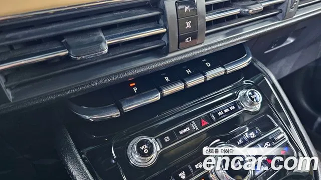 Lincoln Corsair 2022 thumb 11