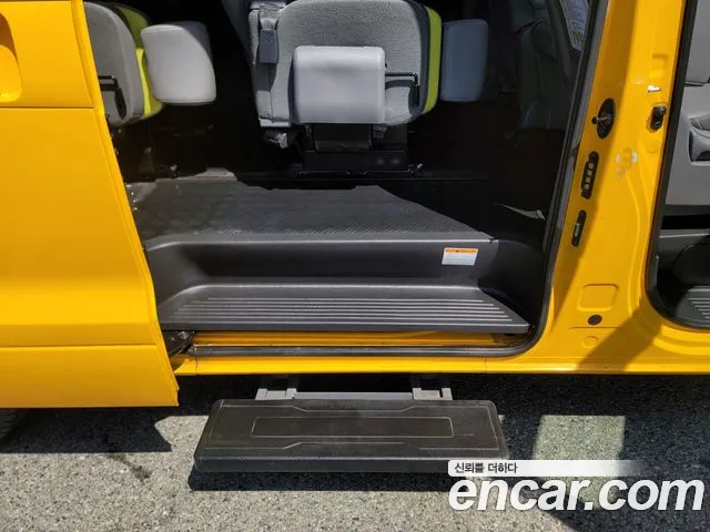 Hyundai Starex 2021 thumb 3