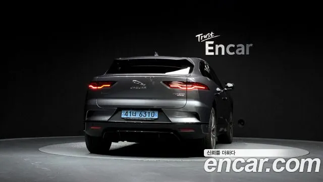 Jaguar I-PACE 2019 thumb 12