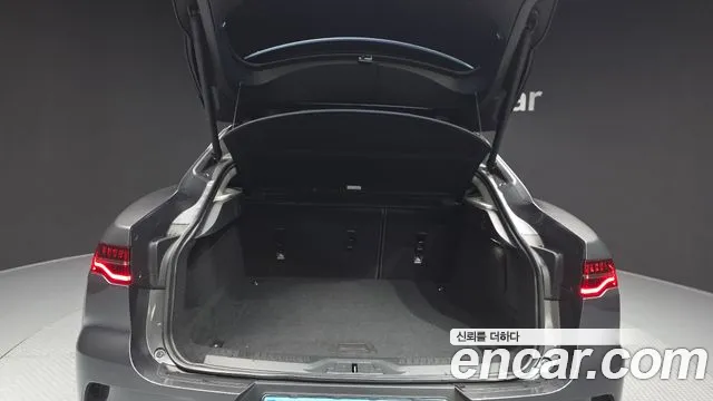 Jaguar I-PACE 2019 thumb 6
