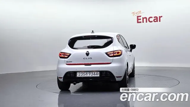 Renault Clio 2019 thumb 3