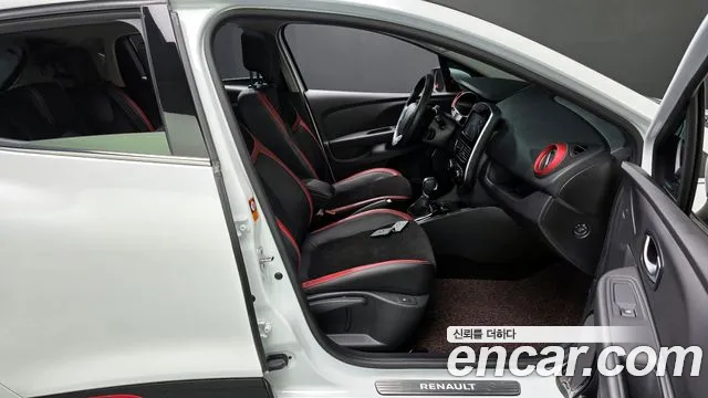 Renault Clio 2019 thumb 12