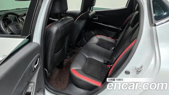 Renault Clio 2019 thumb 11