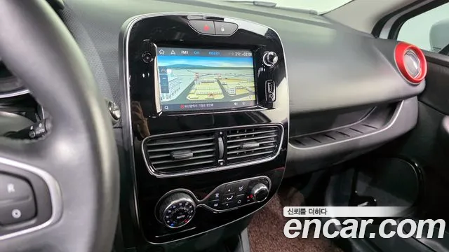 Renault Clio 2019 thumb 10