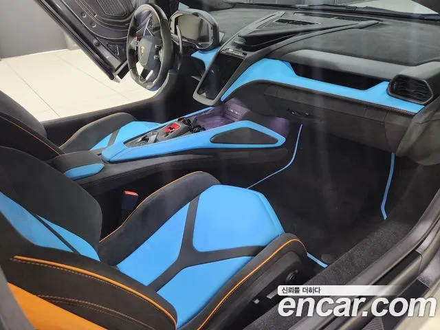 Lamborghini Revuelto 2025 thumb 4