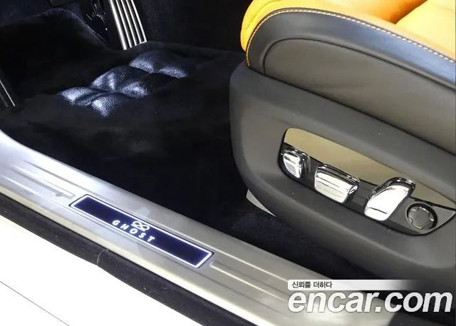 Rolls-Royce Ghost 2025 thumb 10