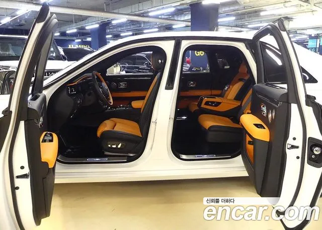 Rolls-Royce Ghost 2025 thumb 8