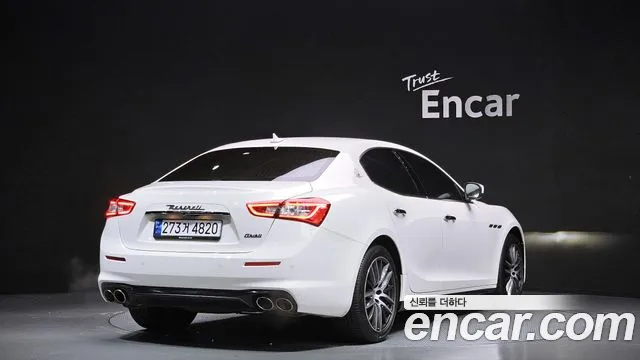 Maserati Ghibli 2020 thumb 12