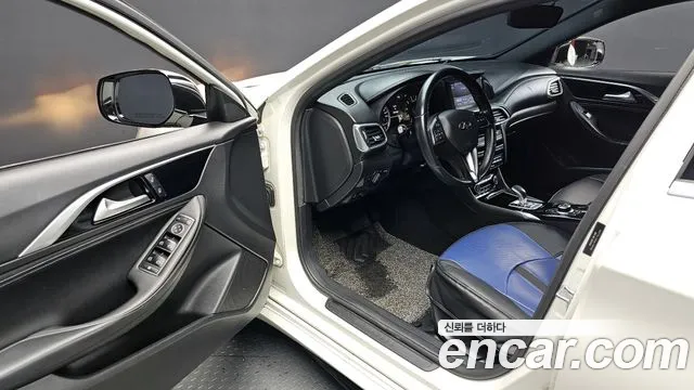 Infiniti Q30 2019 thumb 7