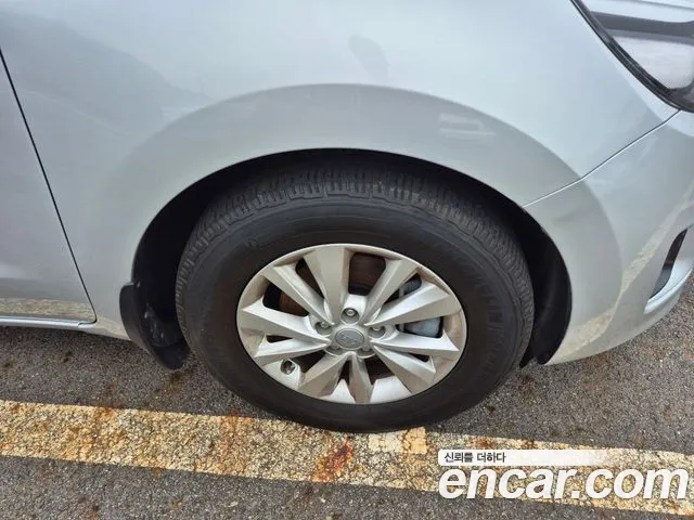 Kia Carnival 2017 thumb 5