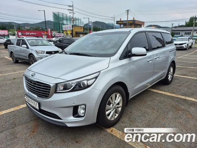 Kia Carnival 2017 thumb 11