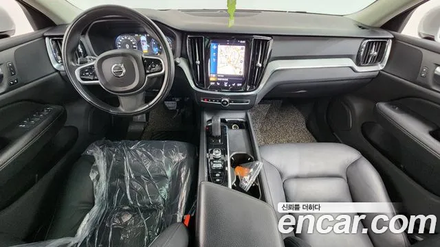 Volvo V60 Cross Country 2021 thumb 12