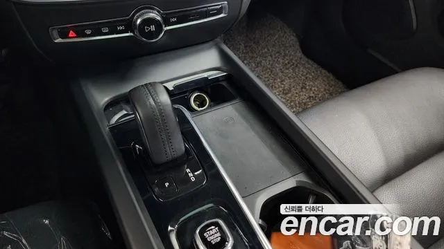 Volvo V60 Cross Country 2021 thumb 2