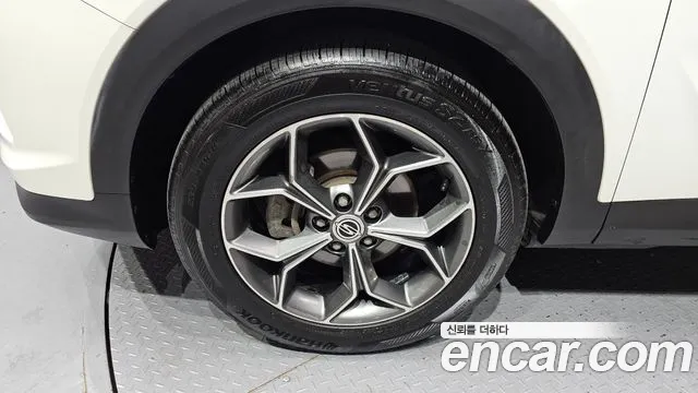 KGM Korando 2019 thumb 2