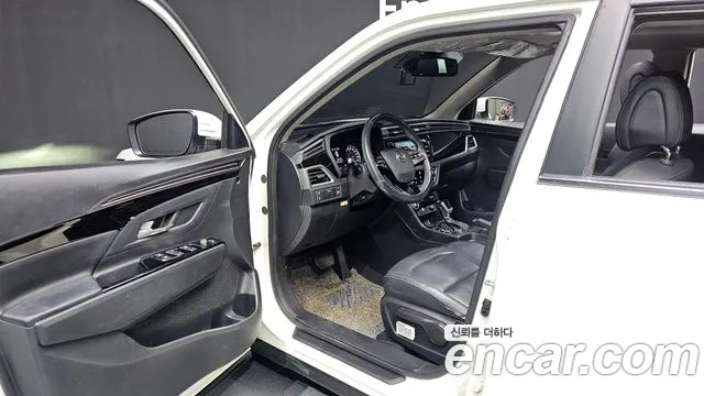 KGM Korando 2019 thumb 11