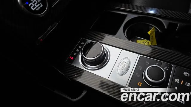 Land Rover Discovery 2019 thumb 9