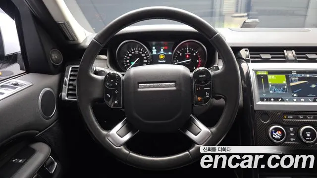 Land Rover Discovery 2019 thumb 12
