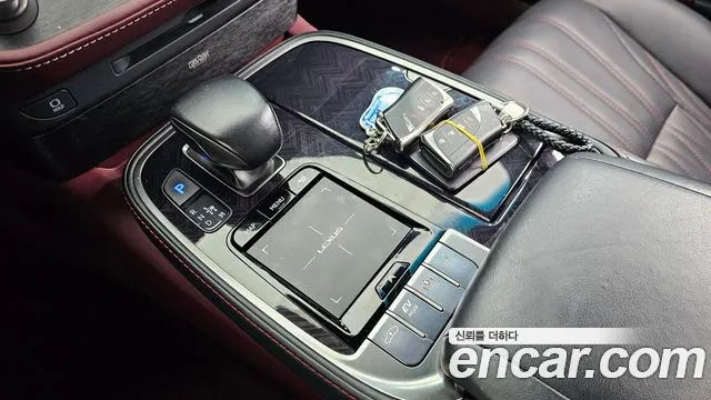 Lexus LS 500h 2019 thumb 4