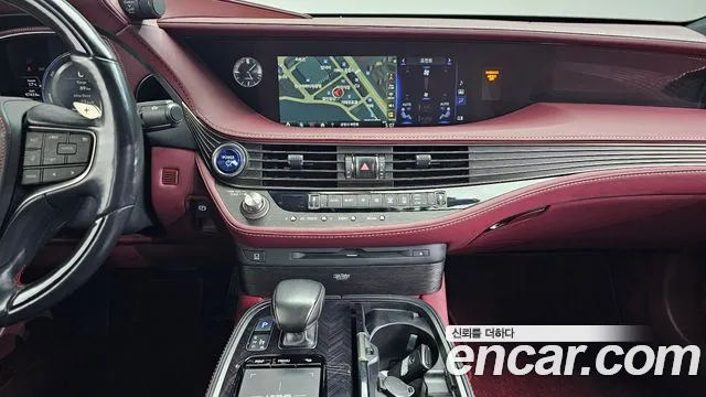 Lexus LS 500h 2019 thumb 12