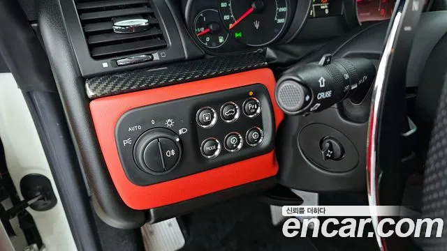 Maserati GranTurismo 2019 thumb 9