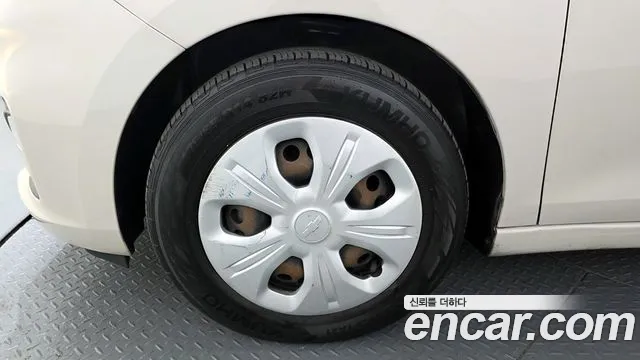 Chevrolet Spark 2019 thumb 2