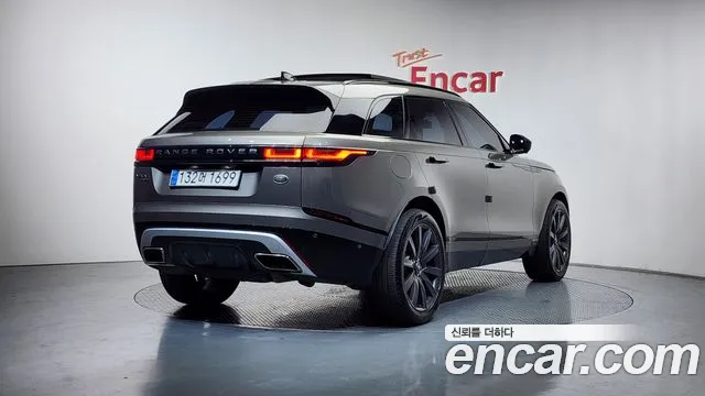 Land Rover Range Rover Velar 2019 thumb 11
