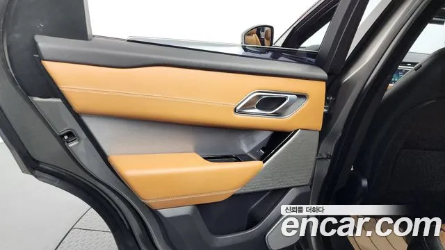 Land Rover Range Rover Velar 2019 thumb 4