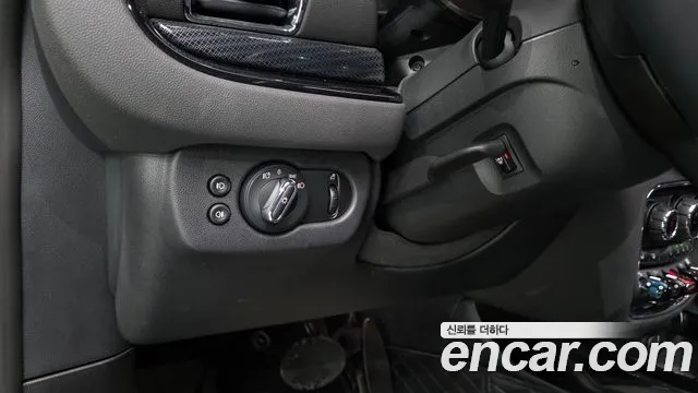 Mini Cooper Clubman 2024 thumb 5