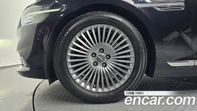 Genesis G90 2019 thumb 8