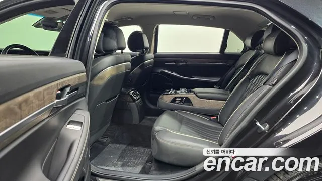 Genesis G90 2019 thumb 3