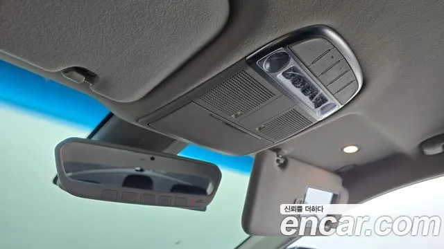Genesis G90 2019 thumb 6