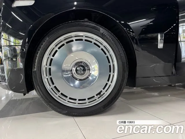 Rolls-Royce Phantom 2021 thumb 7