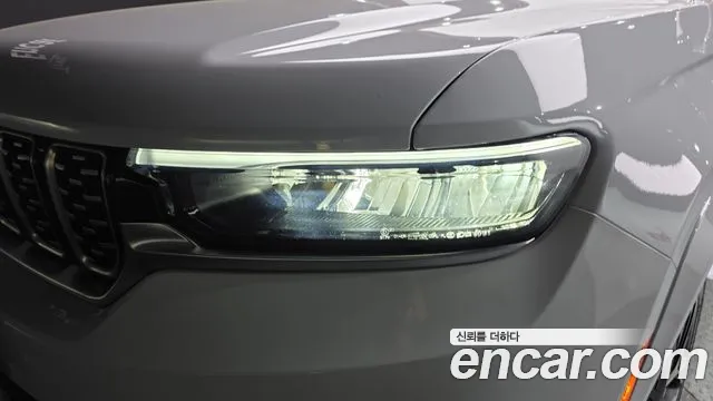 Jeep Grand Cherokee 2023 thumb 11