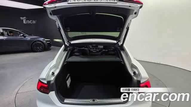 Audi A5 2019 thumb 10
