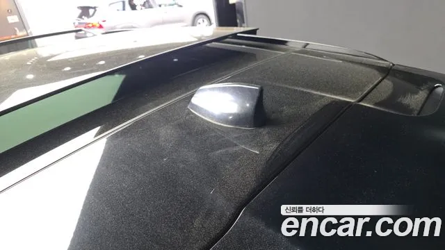 Land Rover Range Rover Velar 2019 thumb 3