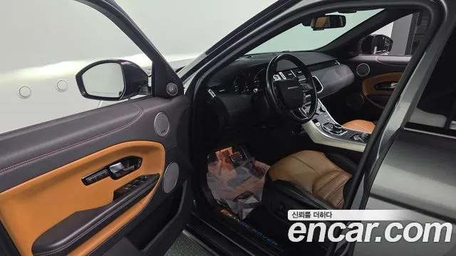 Land Rover Range Rover Evoque 2019 thumb 6
