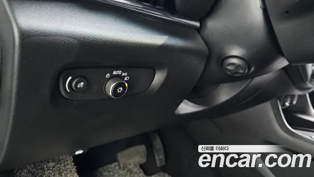 Chevrolet Traverse 2023 thumb 2