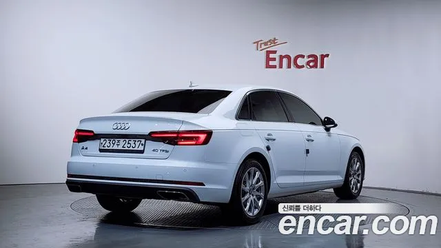 Audi A4 2019 thumb 7