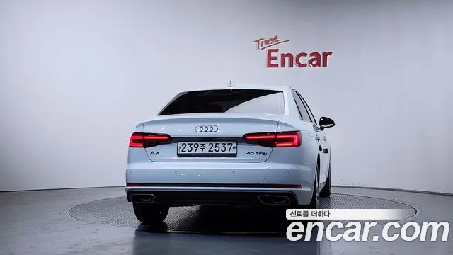Audi A4 2019 thumb 11