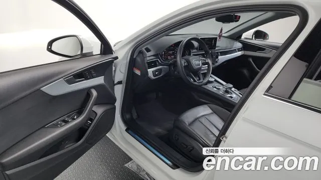 Audi A4 2019 thumb 12